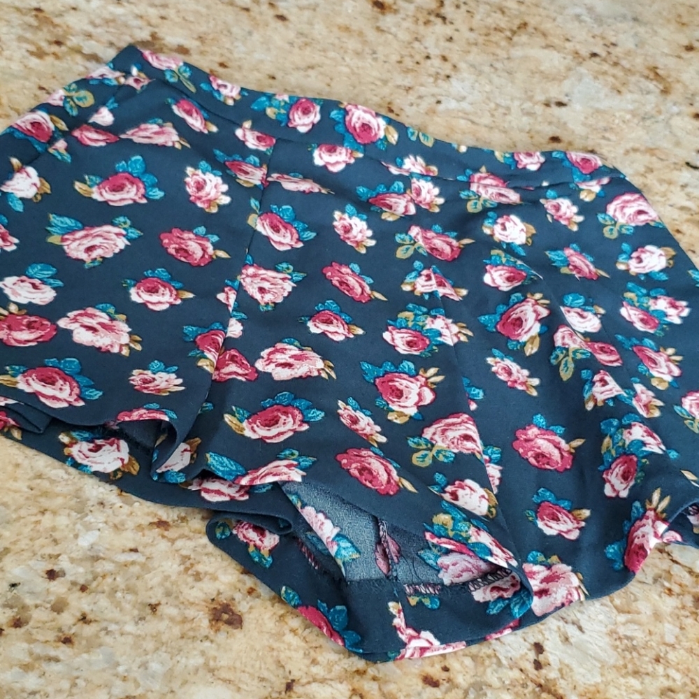 Mini floral shorts